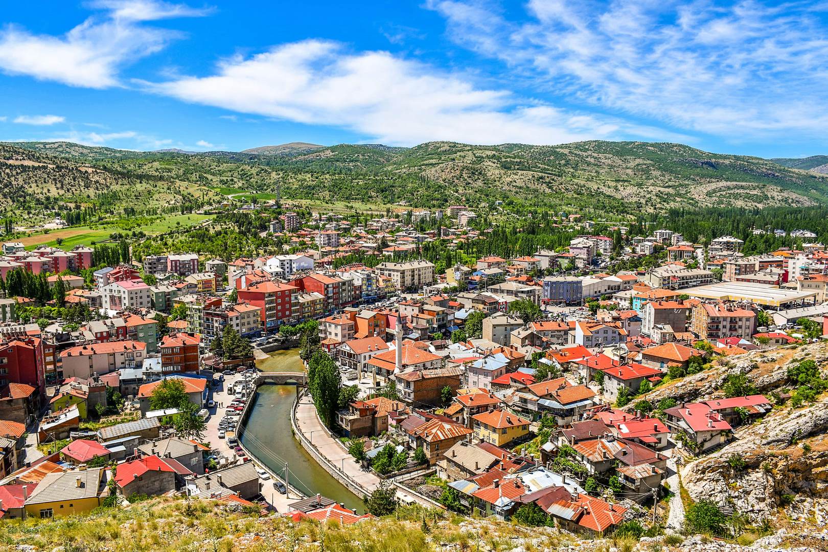 Konya Bozkır: Torosların Kalbinde Yükselen Yatırım Merkezi