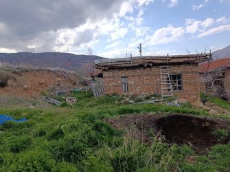 HADİM BADEMLİ’DE ARSA İÇİNDE 2 KATLI EV – UYGUN FİYATLI FIRSAT!